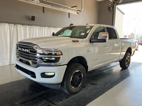 Used 2026 RAM 2500 Laramie AWD/4WD image 1