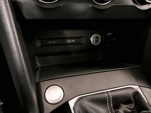 Certified 2022 Volkswagen Taos SE image 26