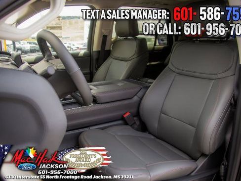 New 2026 Ford Expedition Active image 8