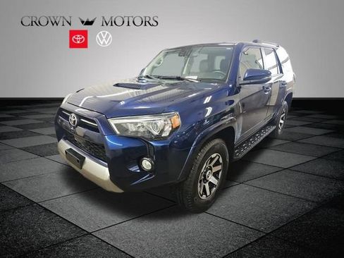 Used 2020 Toyota 4Runner TRD Off-Road Premium w/ Moonroof Package AWD/4WD image 3