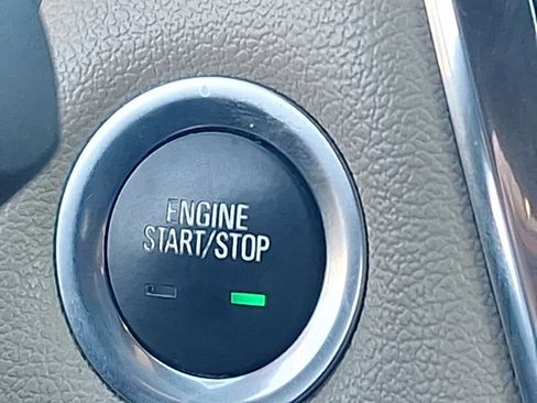 Certified 2023 Chevrolet Traverse LS image 30