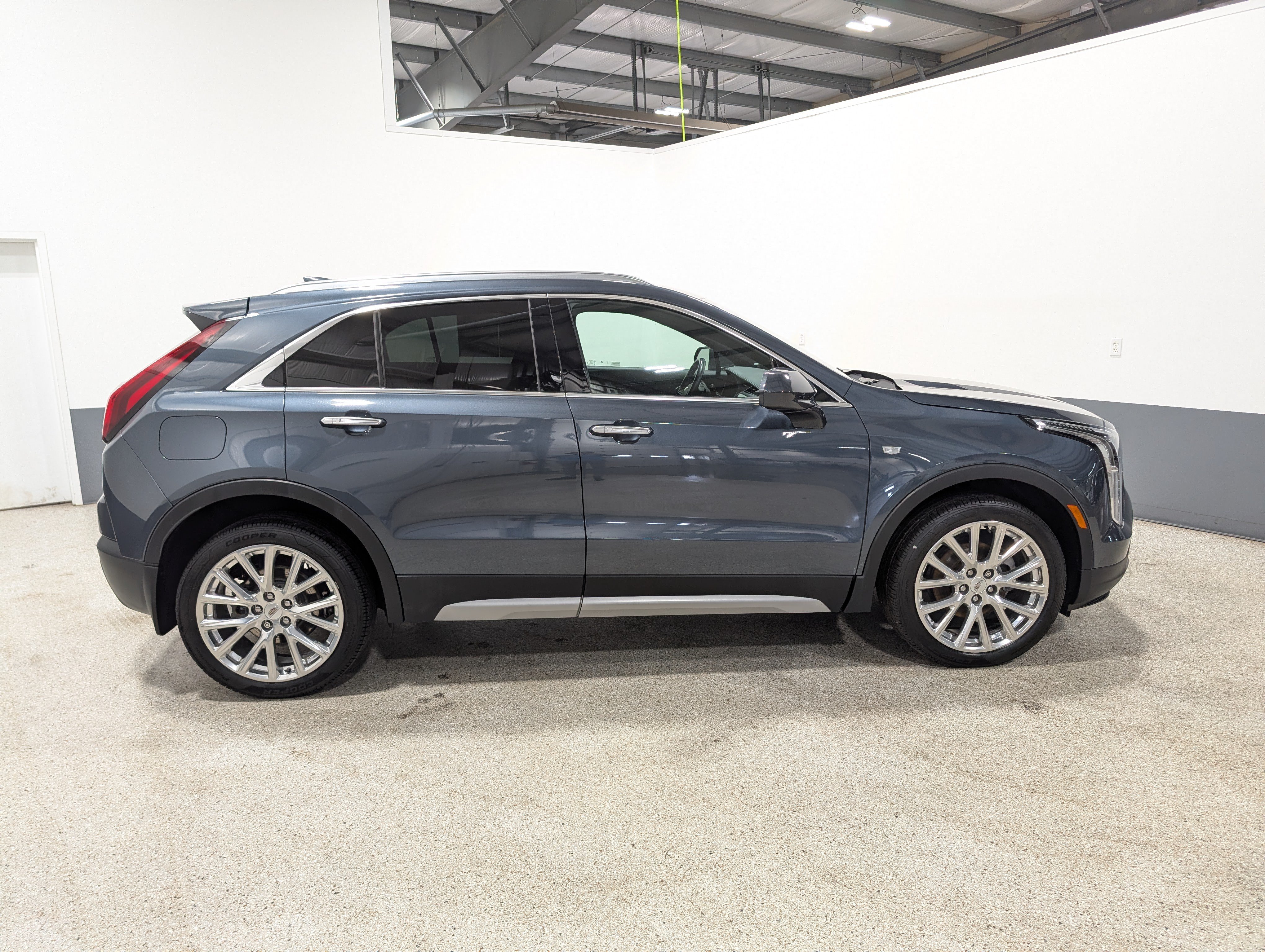 Used 2019 Cadillac XT4 Premium Luxury w/ Cold Weather Package AWD/4WD image 2