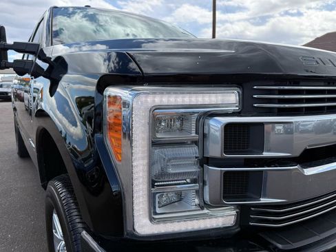 Used 2018 Ford F250 Limited w/ FX4 Off-Road Package AWD/4WD image 13