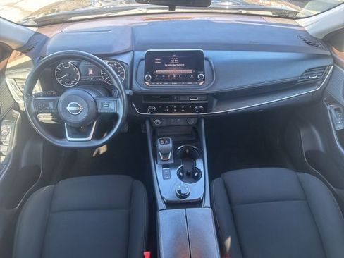 Used 2023 Nissan Rogue S image 31