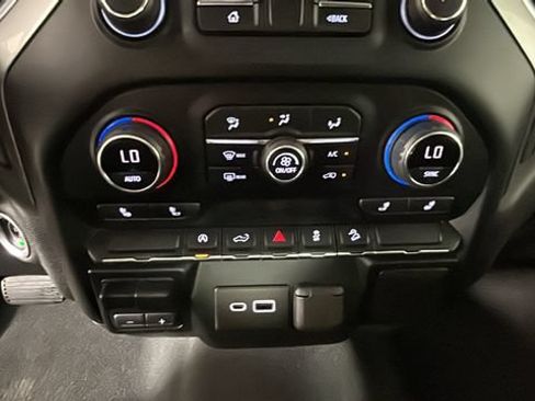 Used 2021 Chevrolet Silverado 1500 RST AWD/4WD image 22