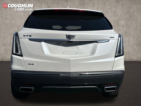 New 2025 Cadillac XT5 Sportv w/ LPO, Blue Accent Package AWD/4WD image 7
