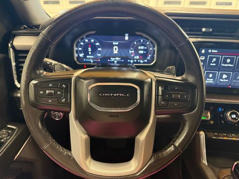 Used 2022 GMC Sierra 1500 Denali AWD/4WD image 16
