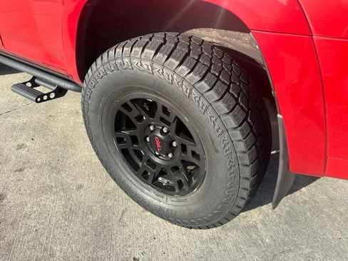 Used 2019 Toyota 4Runner TRD Off-Road Premium AWD/4WD image 41