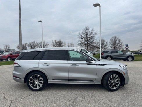Used 2021 Lincoln Aviator Grand Touring w/ Equipment Group 302A AWD/4WD image 9