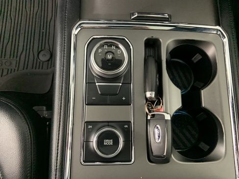 Used 2019 Ford Expedition XLT w/ Equipment Group 202A image 15