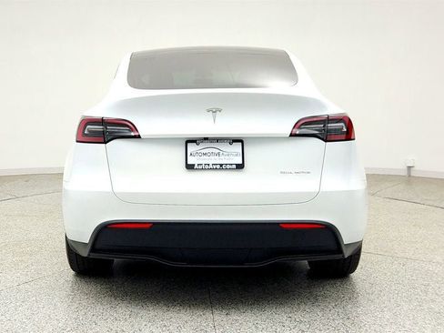 Used 2023 Tesla Model Y Long Range AWD/4WD image 6