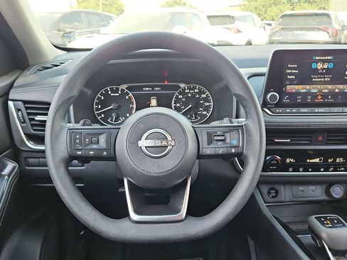 Used 2024 Nissan Rogue SV FWD image 13