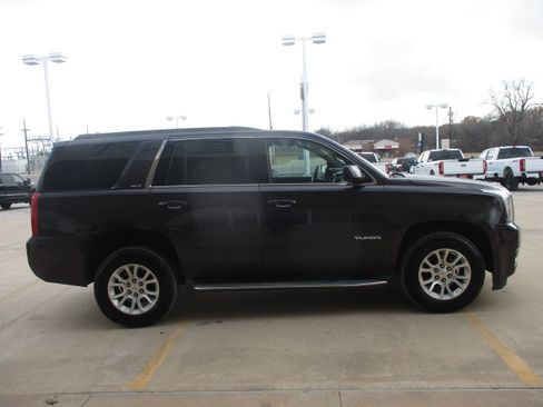 Used 2015 GMC Yukon SLT image 7