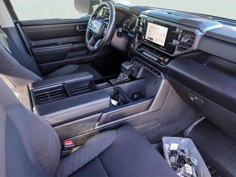 Used 2024 Toyota Tundra SR w/ SR Tow Package image 31