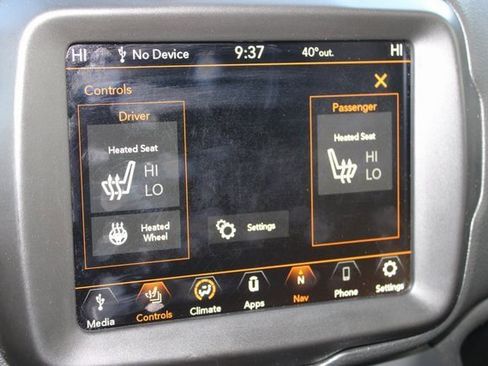 Used 2022 Jeep Renegade Altitude w/ Sun/Sound Group image 9