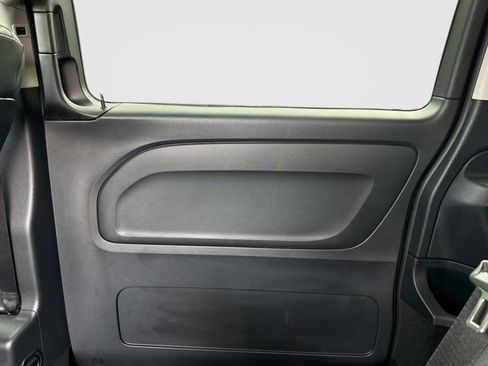 Used 2023 Mercedes-Benz Metris Passenger image 15