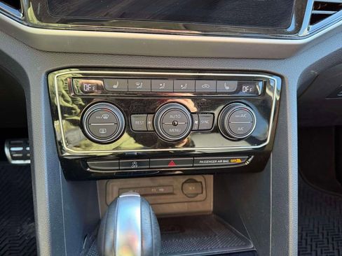 Used 2023 Volkswagen Atlas SEL R-Line image 28