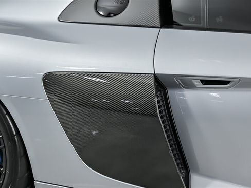 Used 2017 Audi R8 V10 w/ Carbon Exterior Package AWD/4WD image 12