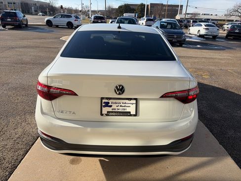 Certified 2023 Volkswagen Jetta S image 8