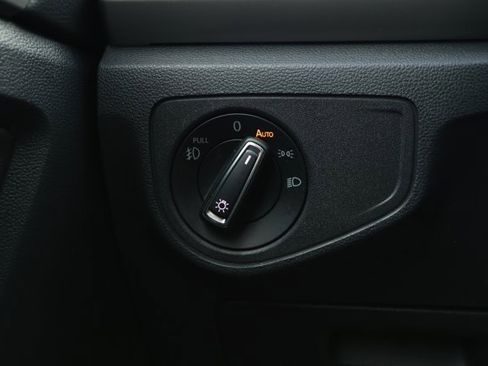 Used 2018 Volkswagen Atlas SEL Premium image 16