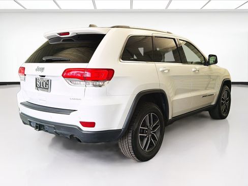 Used 2019 Jeep Grand Cherokee Laredo w/ Laredo X Package image 4