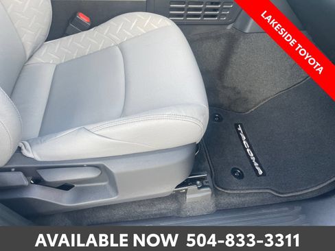 Certified 2026 Toyota Tacoma SR5 AWD/4WD image 18