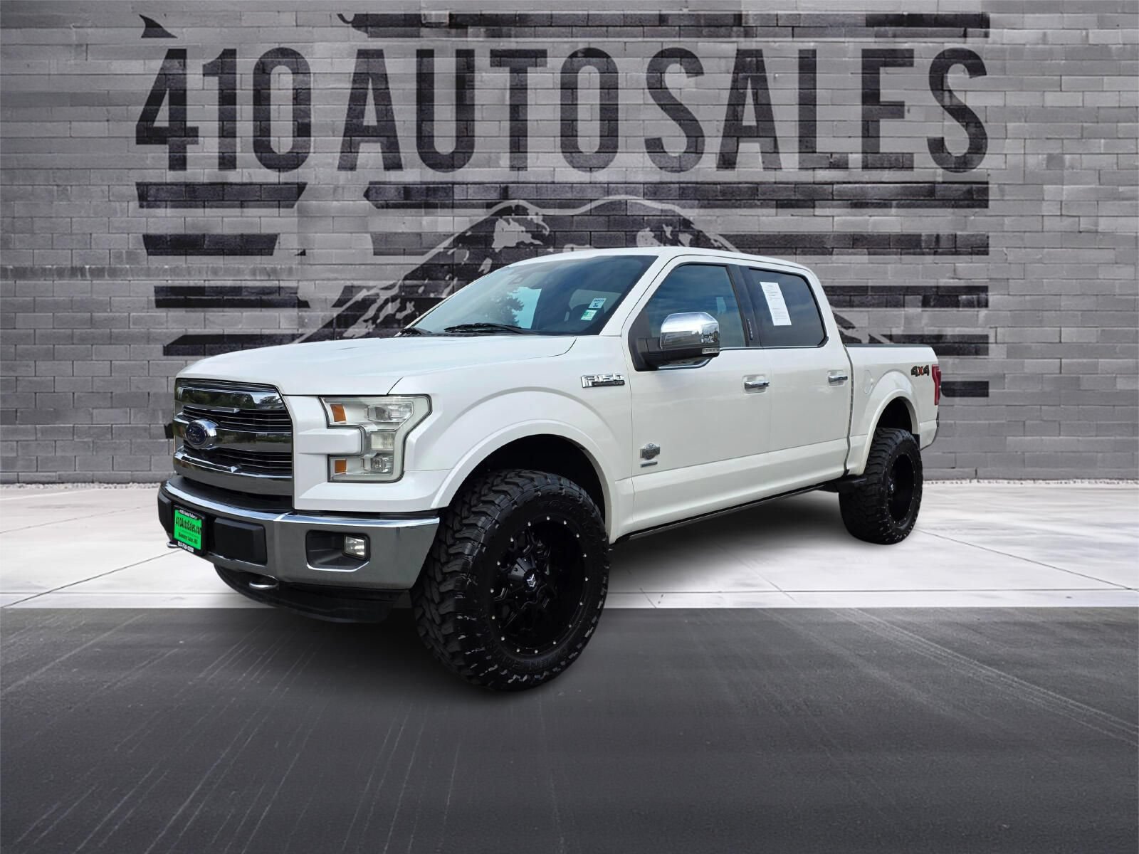 Used 2015 Ford F150 King Ranch w/ Equipment Group 601A Luxury AWD/4WD image 6