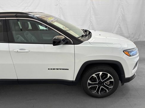 Used 2024 Jeep Compass Limited AWD/4WD image 9