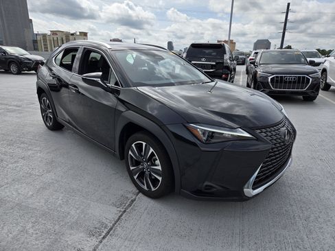 Used 2025 Lexus UX 300h FWD w/ Accessory Package (Z1) image 6