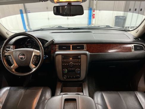 Used 2011 GMC Yukon SLT AWD/4WD image 10
