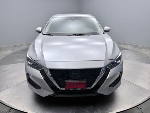 Used 2022 Nissan Sentra SV FWD image 2