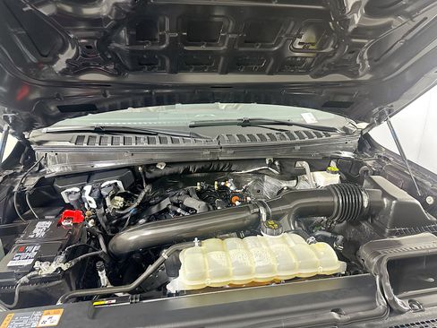 Used 2024 Ford Expedition Limited image 36