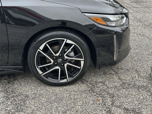 Certified 2025 Nissan Sentra SR image 11