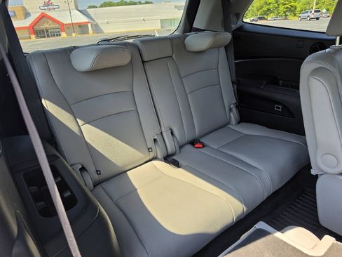 Used 2020 Honda Pilot Touring image 54