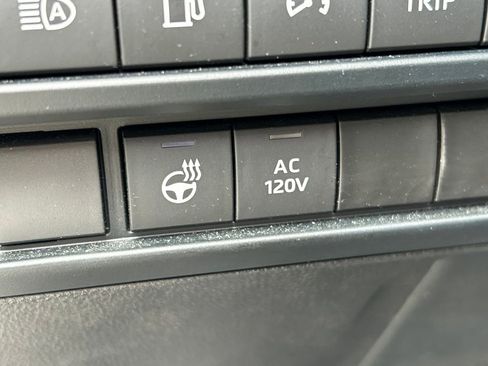 Used 2024 Toyota Tundra Limited image 28