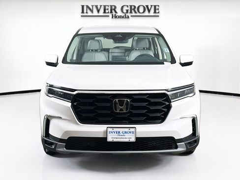 Used 2025 Honda Pilot EX-L image 2