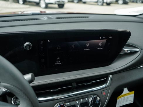 New 2025 Buick Envista Preferred w/ Convenience II Package image 23