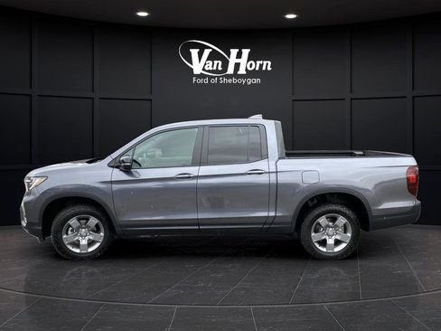 Used 2025 Honda Ridgeline TrailSport image 14