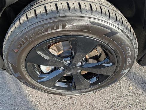 Used 2020 Jeep Cherokee Latitude Plus image 9