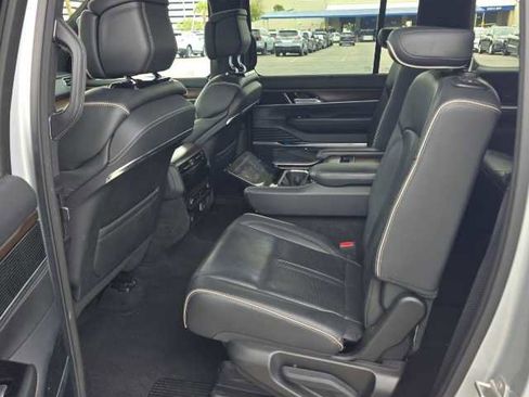 Used 2023 Jeep Grand Wagoneer Series II image 10