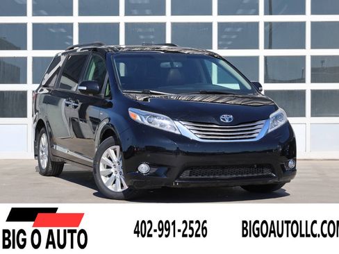 Used 2017 Toyota Sienna Limited AWD/4WD image 1