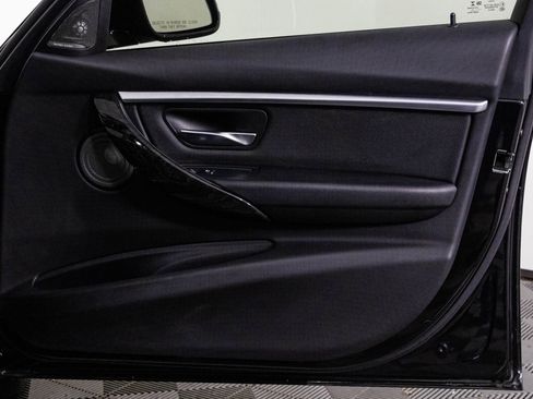 Used 2017 BMW 340i xDrive Sedan AWD/4WD image 36