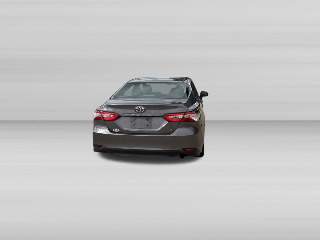 Used 2018 Toyota Camry LE FWD image 6