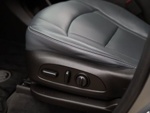 Used 2021 Buick Enclave Essence w/ Sound and Sites Package image 21