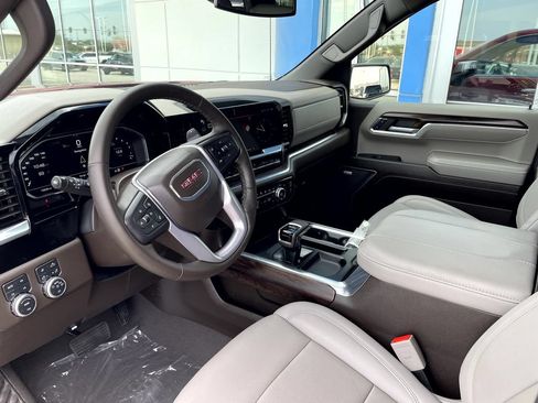 Used 2024 GMC Sierra 1500 SLT w/ SLT Premium Package AWD/4WD image 12