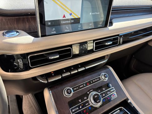 Certified 2022 Lincoln Aviator Reserve w/ Equipment Group 201A image 23