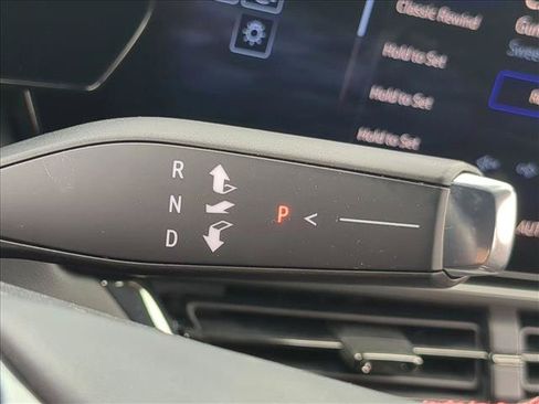 Used 2024 Chevrolet Equinox EV RS AWD/4WD image 12