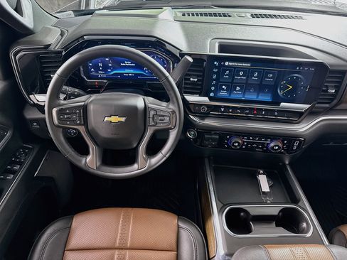 Used 2025 Chevrolet Silverado 3500 High Country w/ High Country Premium Package AWD/4WD image 26