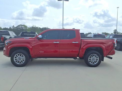 Used 2025 Toyota Tacoma Limited AWD/4WD image 8