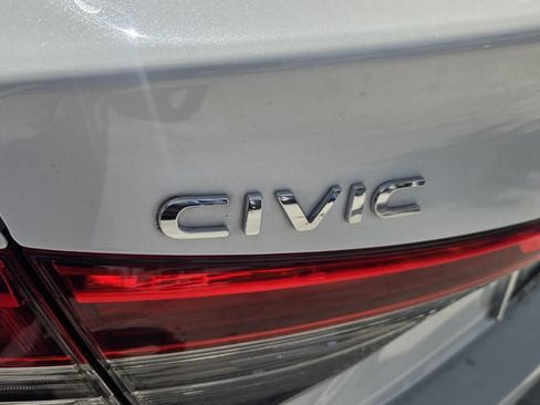Used 2024 Honda Civic EX image 12